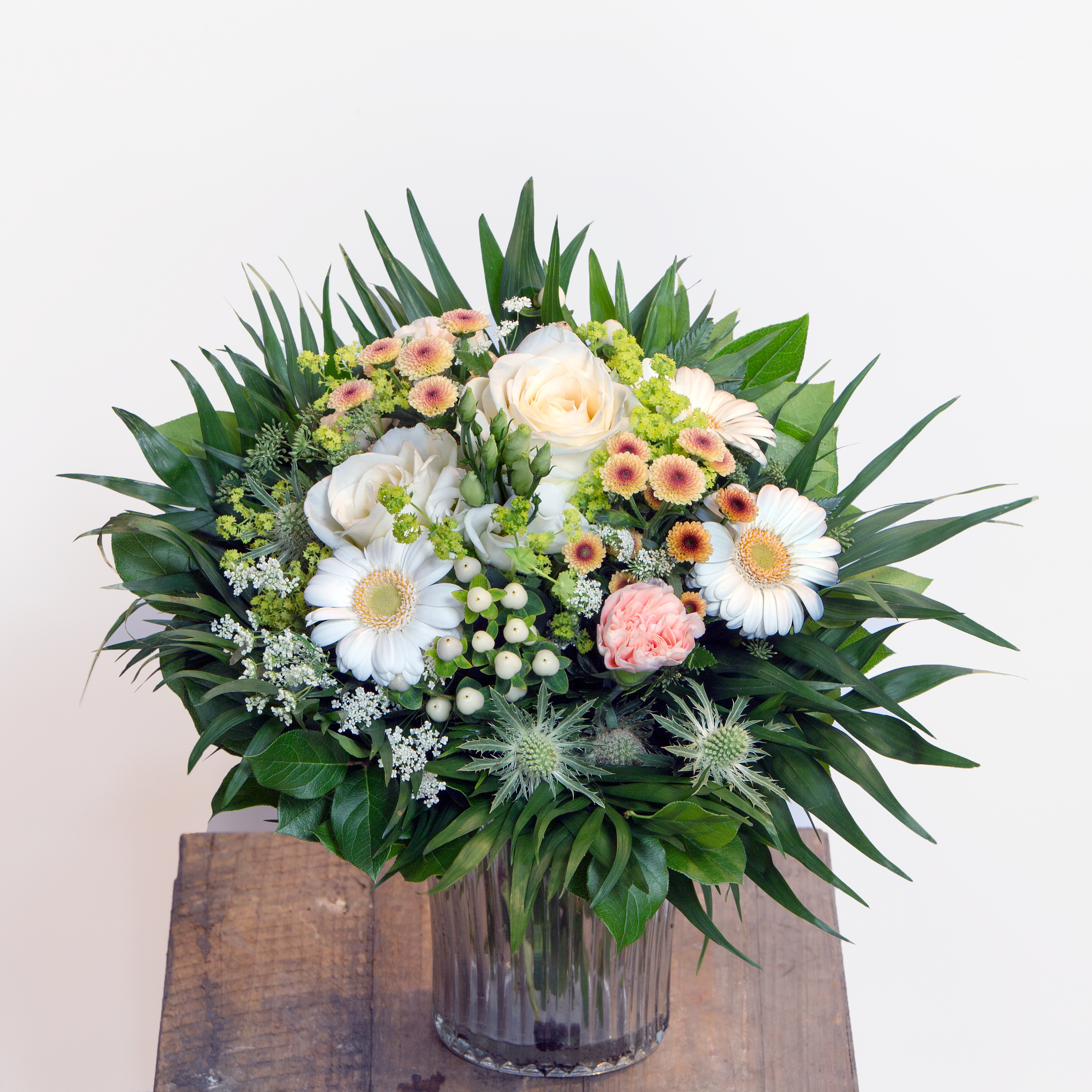 Buket med lilla blomster